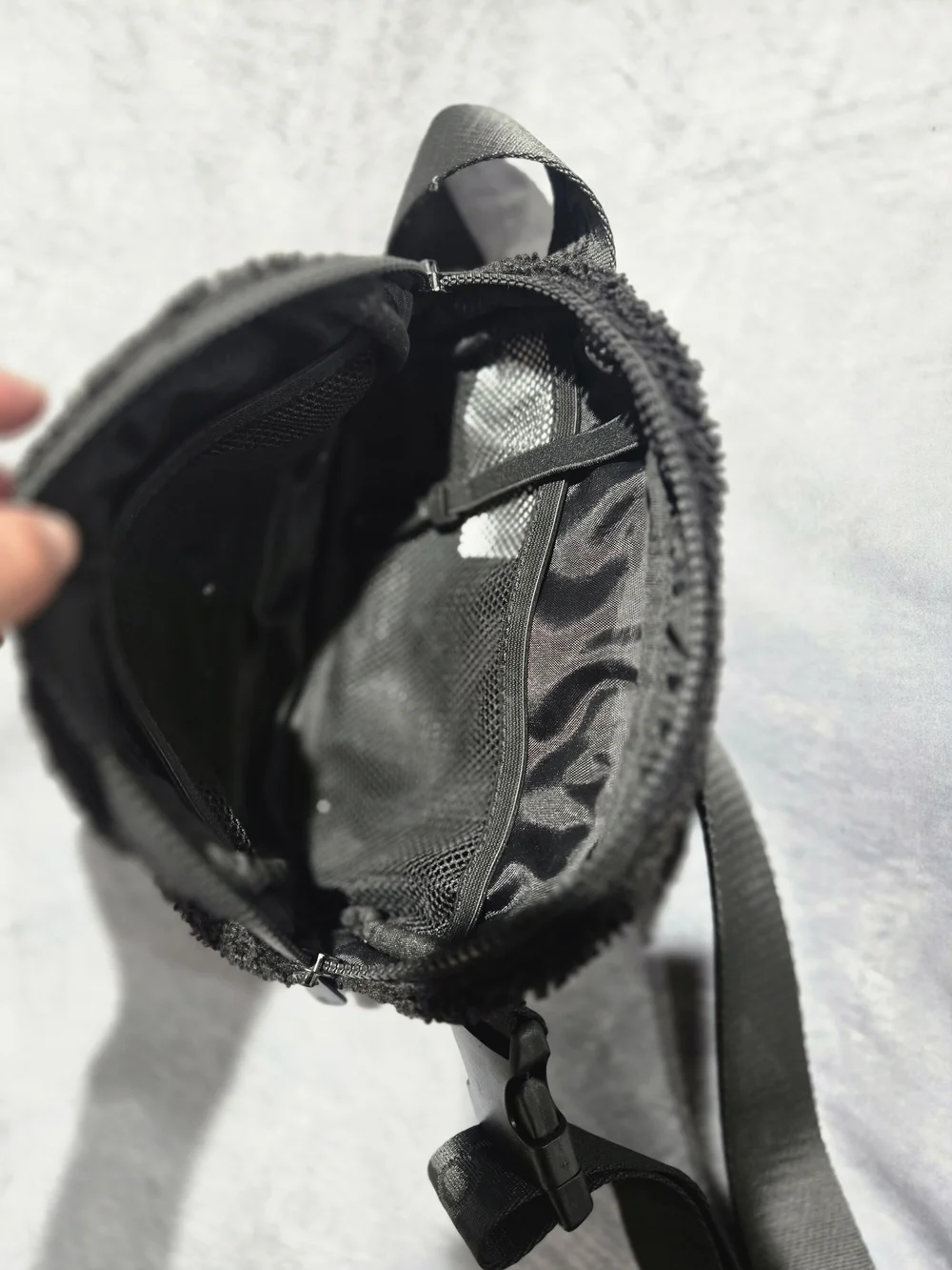 Lolë Sherpa Belt Bag